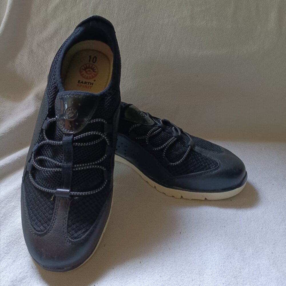 Womans shoe size 10